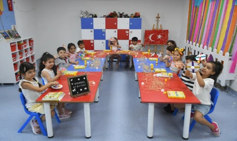 ÇOCUK GELİŞİM MERKEZİ’NDE SALVADOR DALİ VE MANDALA ETKİNLİĞİ