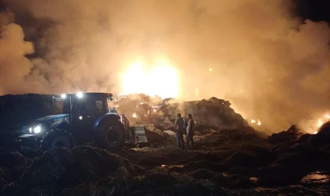Saman balyaları alev topuna döndü