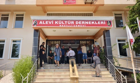 YÜZLERCE CAN AYNI SOFRADA BULUŞTU: NAZİLLİ CEMEVİ’NDE AŞURE BEREKETİ!