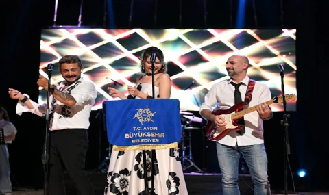 BAŞKAN ÇERÇİOĞLU VATANDAŞLARI KÜLTÜR VE SANAT ETKİNLİKLERİ İLE BULUŞTURMAYI SÜRDÜRÜYOR