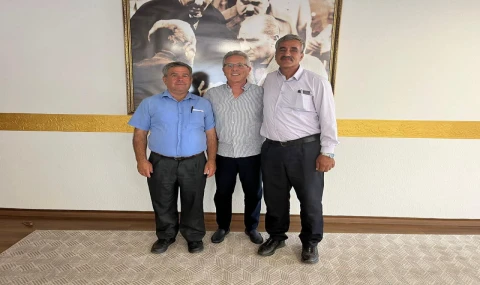 Başkan Ertuğrul Tetik’ten Muhtarlara Ziyaret Teşekkürü: “82 Mahallemize Eşit Hizmet Götüreceğiz”