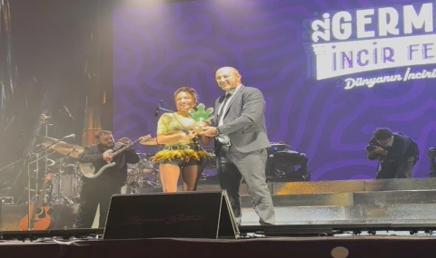 Germencik’te Festival Finali Zeynep Bastık’la Taçlandı: Gençler Coştu, Eğlence Zirve Yaptı!