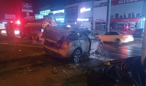 Tırla çarpışan otomobil küle döndü, alevler 3 saatte söndürüldü