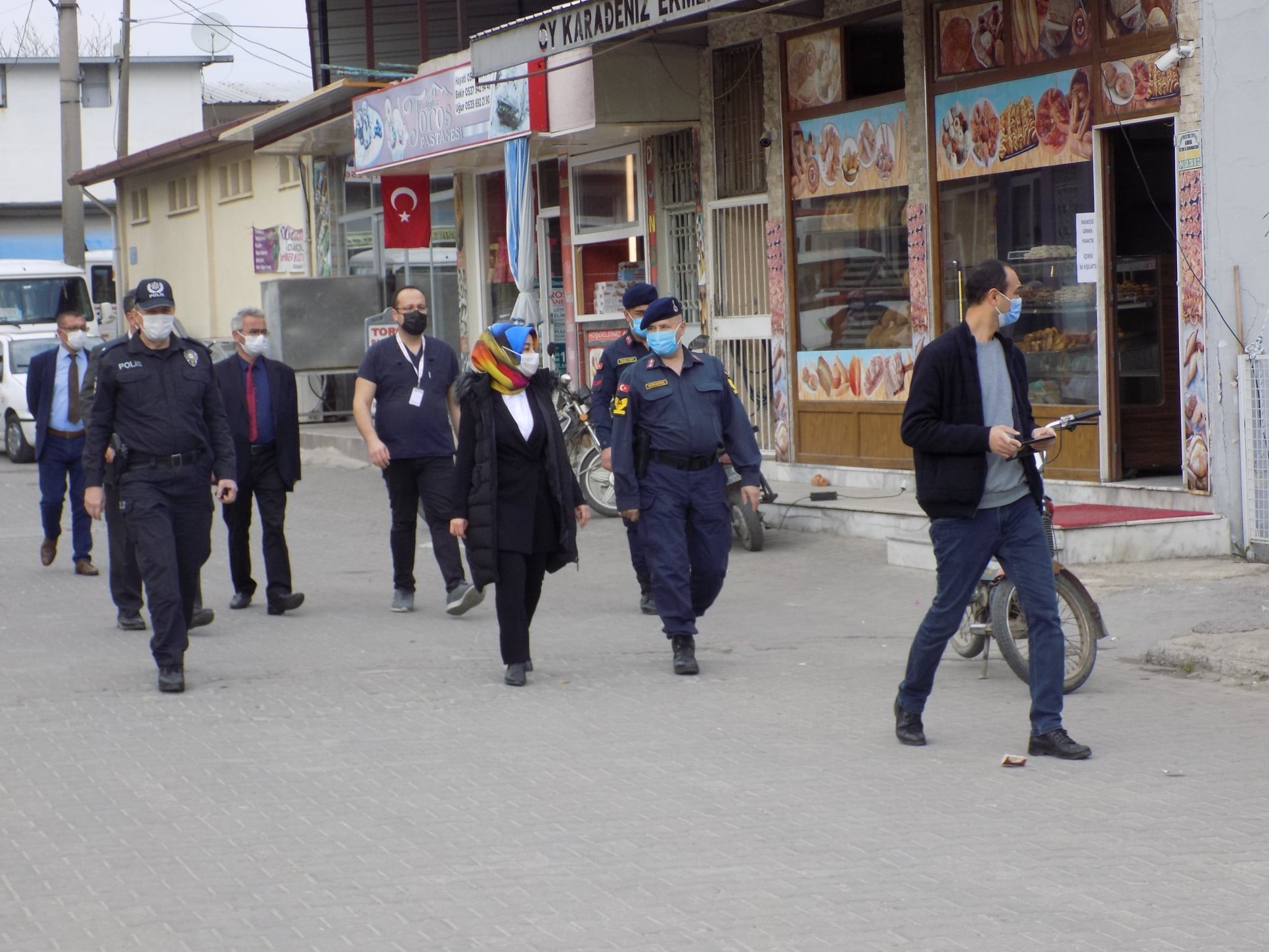 Kadın Kaymakamda sahaya indi, tek tek denetledi