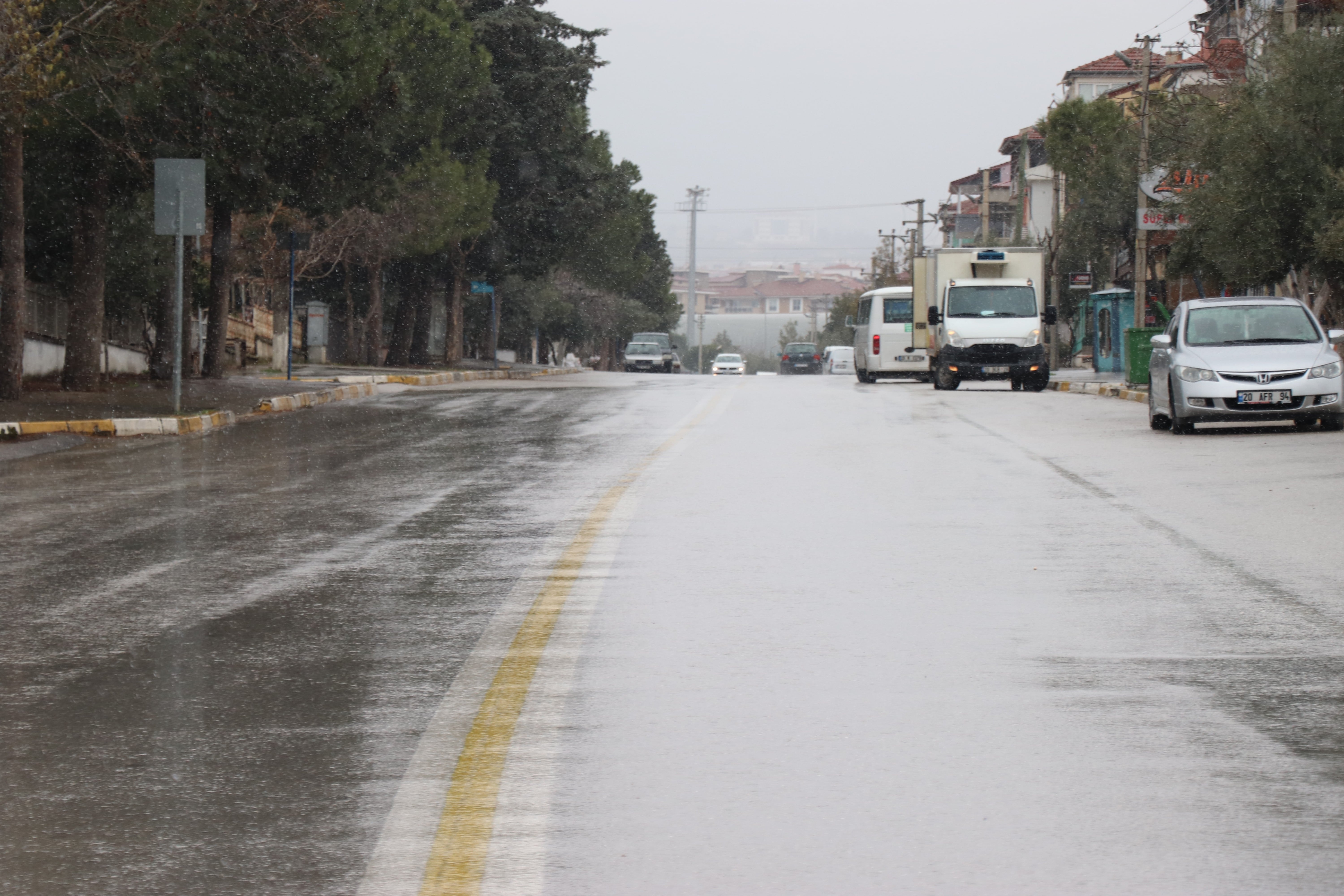 Yeraltından gelen ürkütücü sesler mahalleliyi uykusuz bıraktı