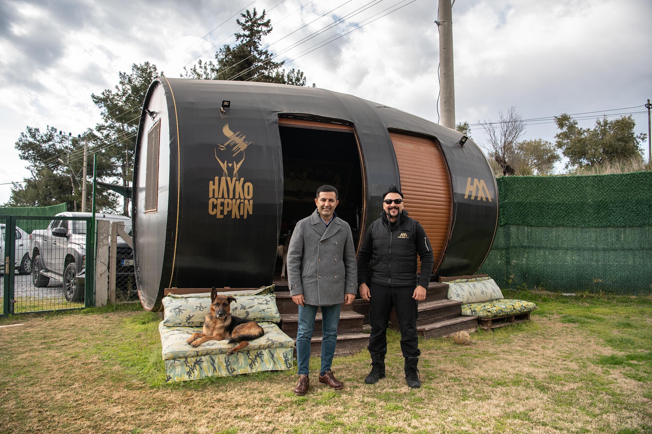 Başkan Ömer Günel rock müzik yıldızı Hayko Cepkin’le buluştu