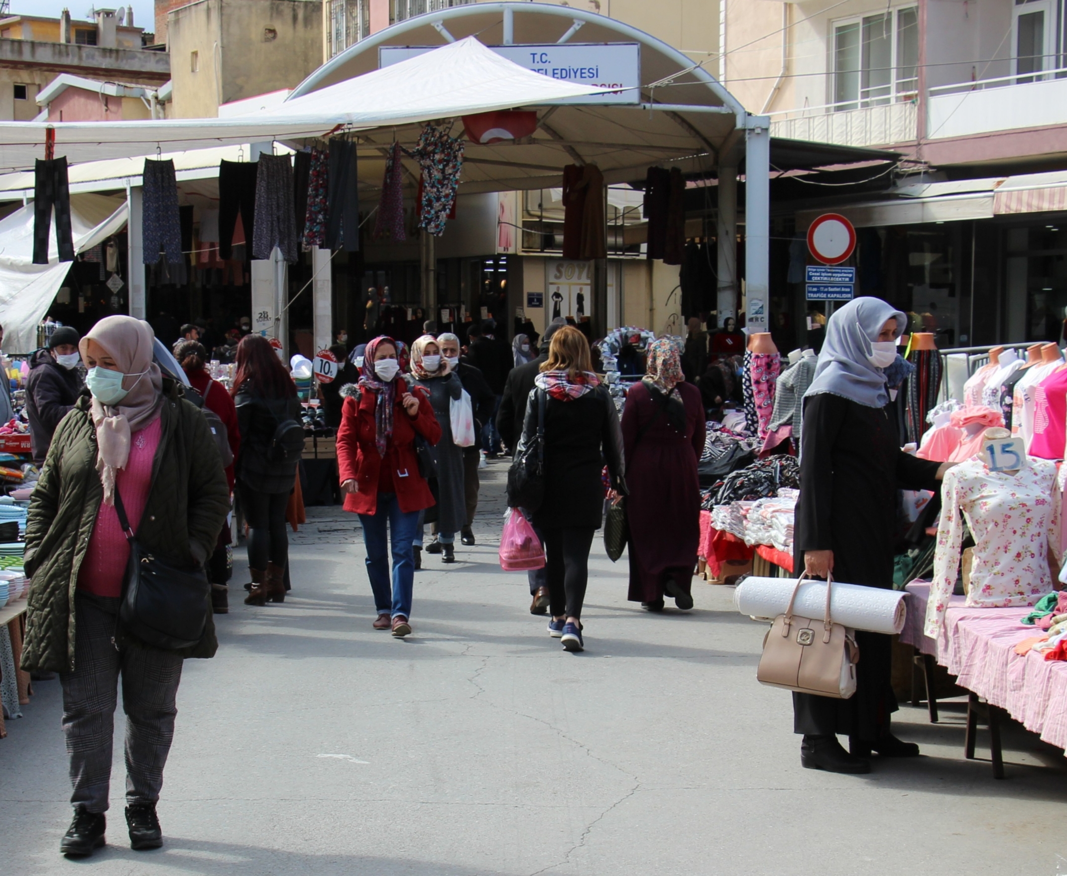 Aydın’da tehlikeli pazar alışverişi